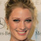 Toda la información sobre la actriz Ashley Hinshaw