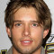 Toda la información sobre el actor Drew Van Acker