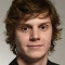 Toda la información sobre el actor Evan Peters