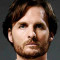 Toda la información sobre el actor Greg Bryk