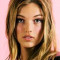 Toda la información sobre la actriz Lili Simmons