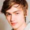 Toda la información sobre el actor Miles Heizer