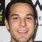 Toda la información sobre el actor Skylar Astin