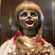 La muñeca Annabelle en Expediente Warren: The Conjuring (2013)