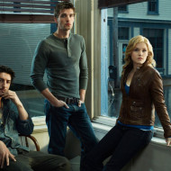 Eric Balfour, Lucas Bryant y Emily Rose en Haven