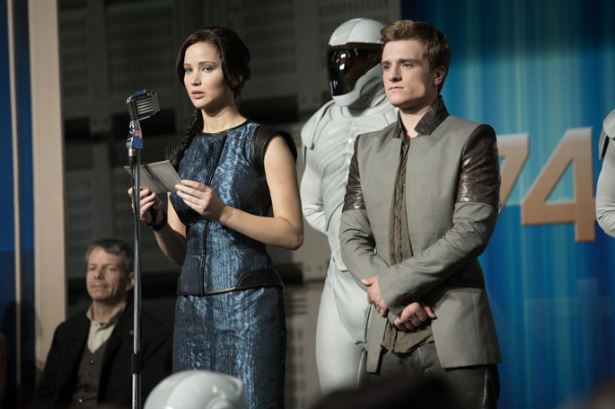 Katniss (Jennifer Lawrence) y Peeta (Josh Hutcherson) en Los Juegos del Hambre: En Llamas