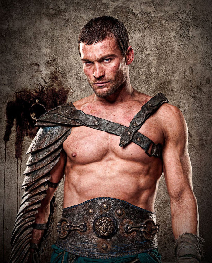 Andy Whitfield como Spartacus en la serie 