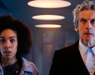 Pearl Mackie es Bill en Doctor Who