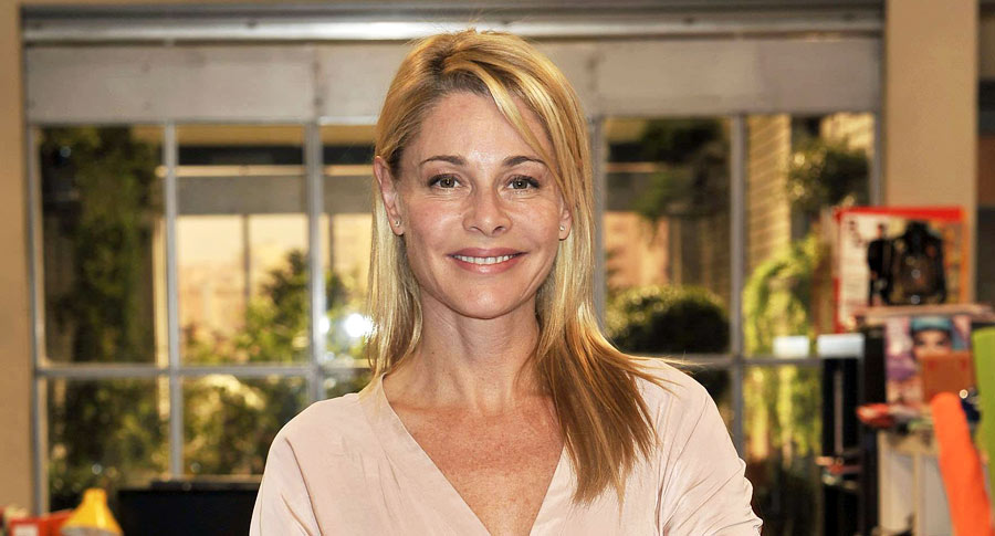 Belén Rueda protagoniza la comedia 'La noche que mi madre mató a mi padre'
