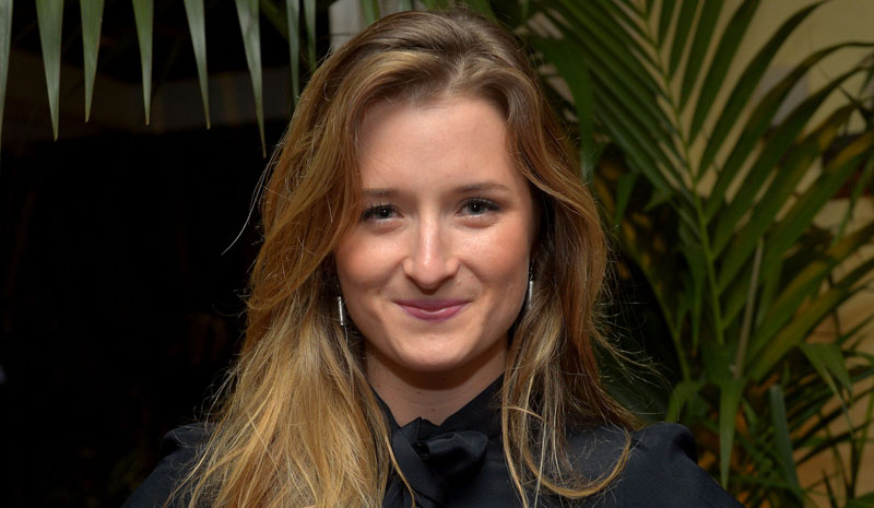 Goran Visnjic y Grace Gummer fichan por Extant, serie de la CBS