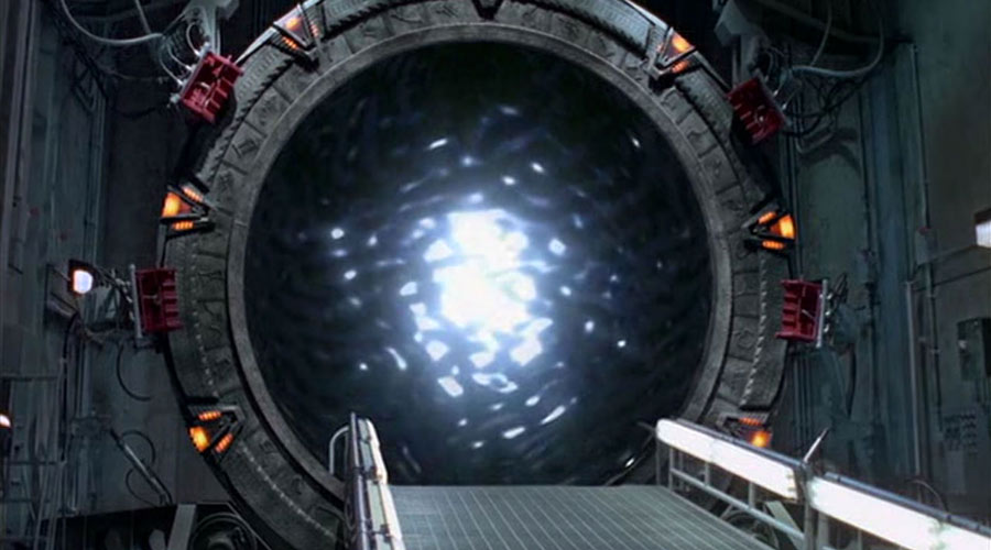 Roland Emmerich dirigirá el reboot de Stargate!