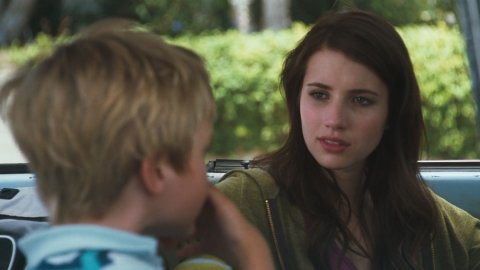 Emma Roberts y Topher Grace se unen a Valentine's day