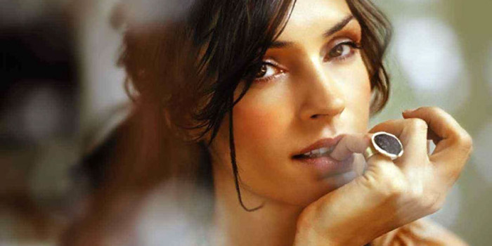 Famke Janssen ficha por la serie Cómo defender a un asesino