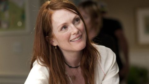 Julianne Moore será la madre en el remake de Carrie
