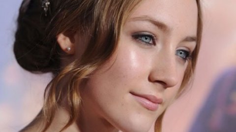 Teaser tráiler en español de la adaptación al cine de La Huésped (The Host)