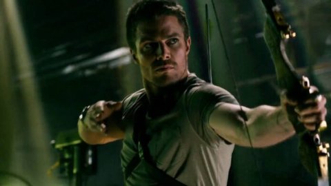 Tráiler de Arrow, nueva serie de la CW con Green Arrow como protagonista