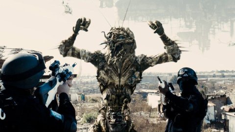 Tráiler de District 9, dirigida por Neill Blomkamp