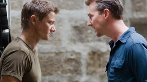 Trailer en español de El Legado de Bourne