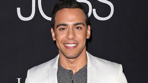 Victor Rasuk se une a la adaptación de 50 sombras de Grey