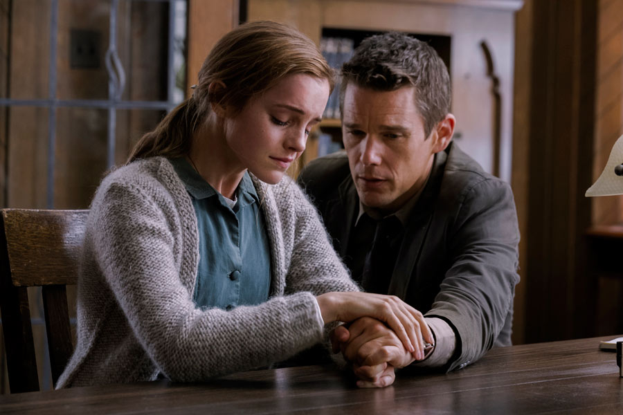Trailer de Regresión, un thriller de suspense con Ethan Hawke y Emma Watson dirigido por Amenábar